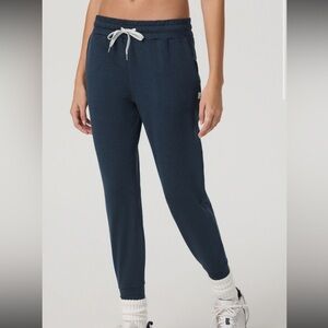 Vuori Performance Jogger Navy, M